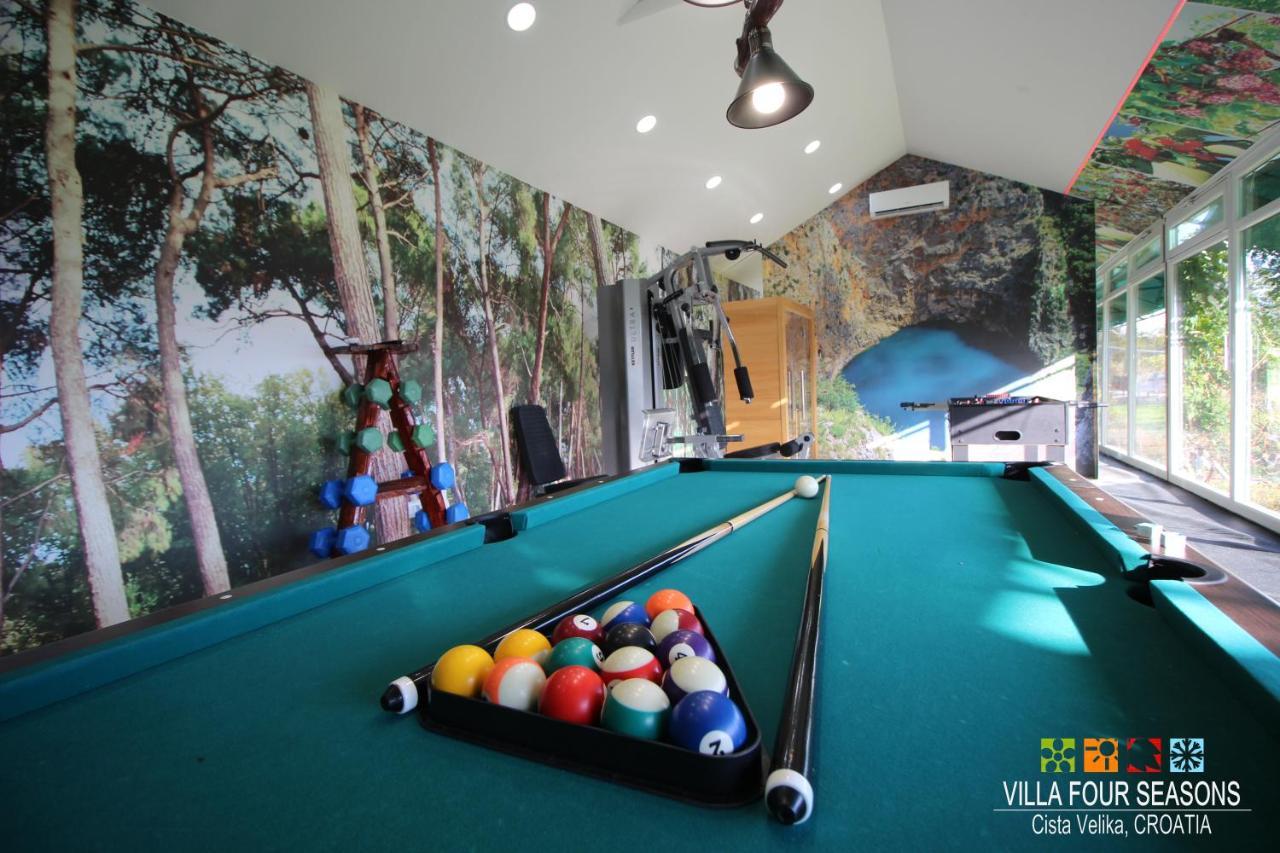 Velika Čista Villa Four Seasons, Heated Pool And 3 En-Suite Bathrooms מראה חיצוני תמונה