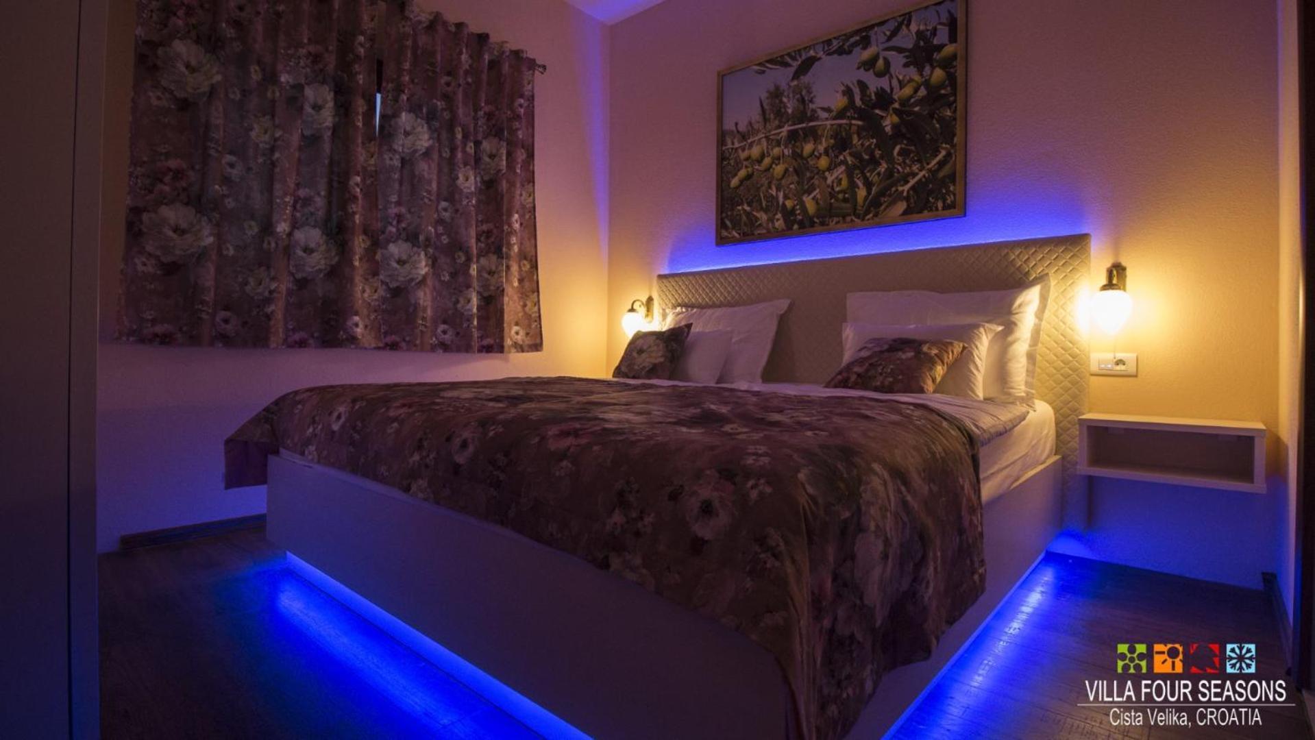 Velika Čista Villa Four Seasons, Heated Pool And 3 En-Suite Bathrooms מראה חיצוני תמונה