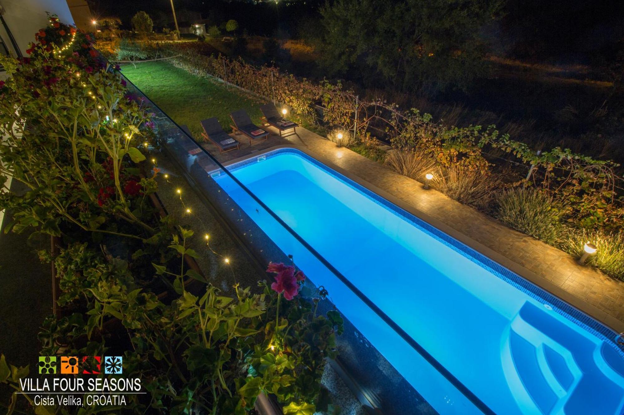 Velika Čista Villa Four Seasons, Heated Pool And 3 En-Suite Bathrooms מראה חיצוני תמונה